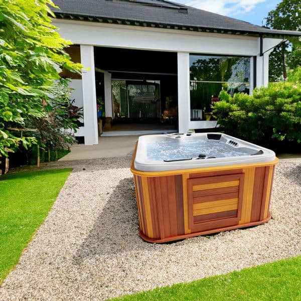 Do Salt Water Hot Tubs Smell Like a Pool?